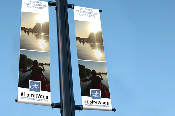 Réalisation d'une campagne graphique d'affichage pour Toursime Loiret ou l'ADRT Loiret à Orléans avec Kakemono affiche et flyers par l'Agence des Monstres